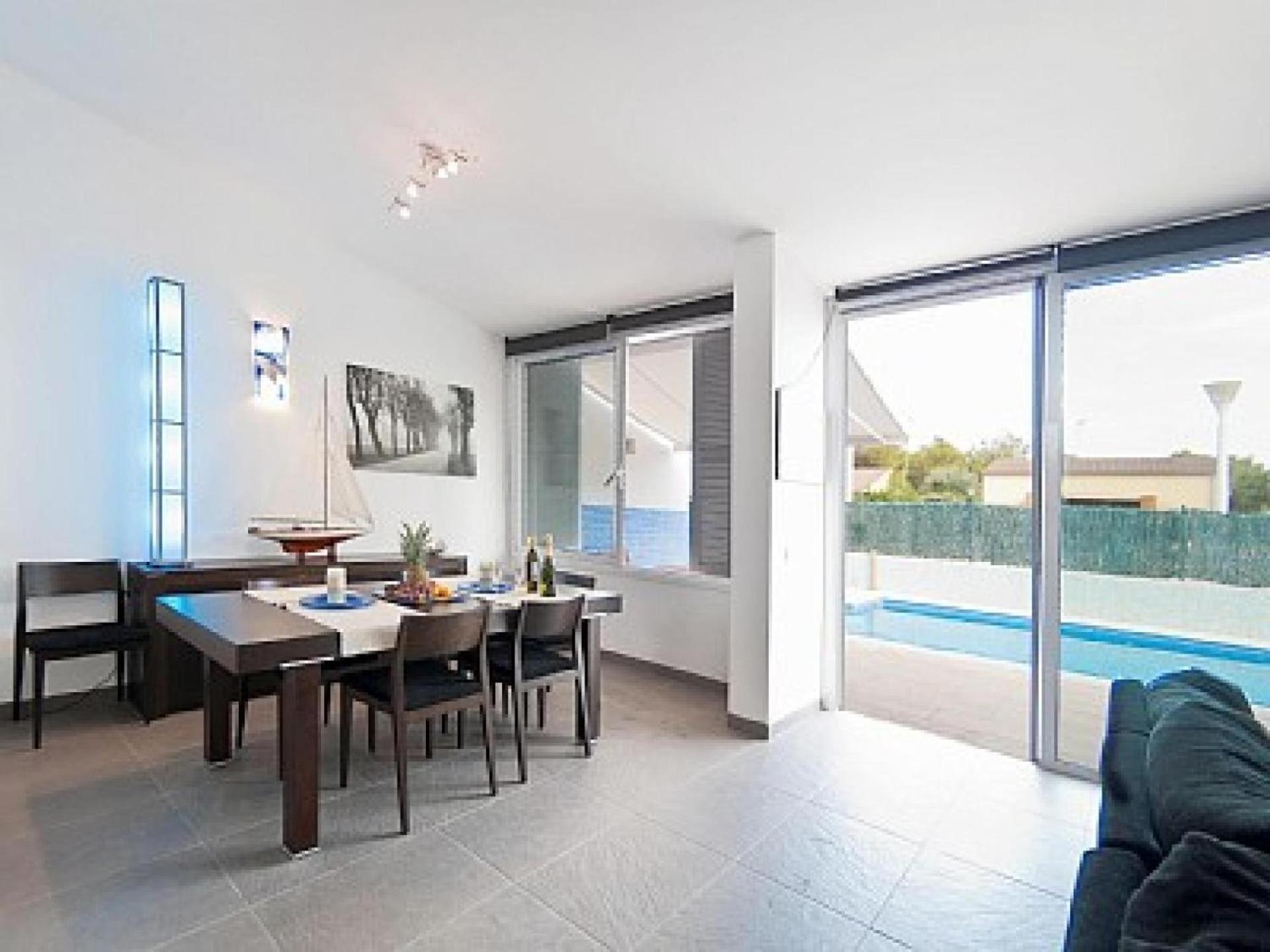 Mit Privatpool Fuer 6 Personen Ca 150 Qm In Son Serra De Marina, Mallorca Nordkueste Von Mallorca *
